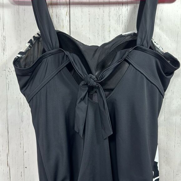 Swimsuits For All Womens One Piece Swimsuit Size 18 Floral Black & White Beachy - Picture 12 of 15